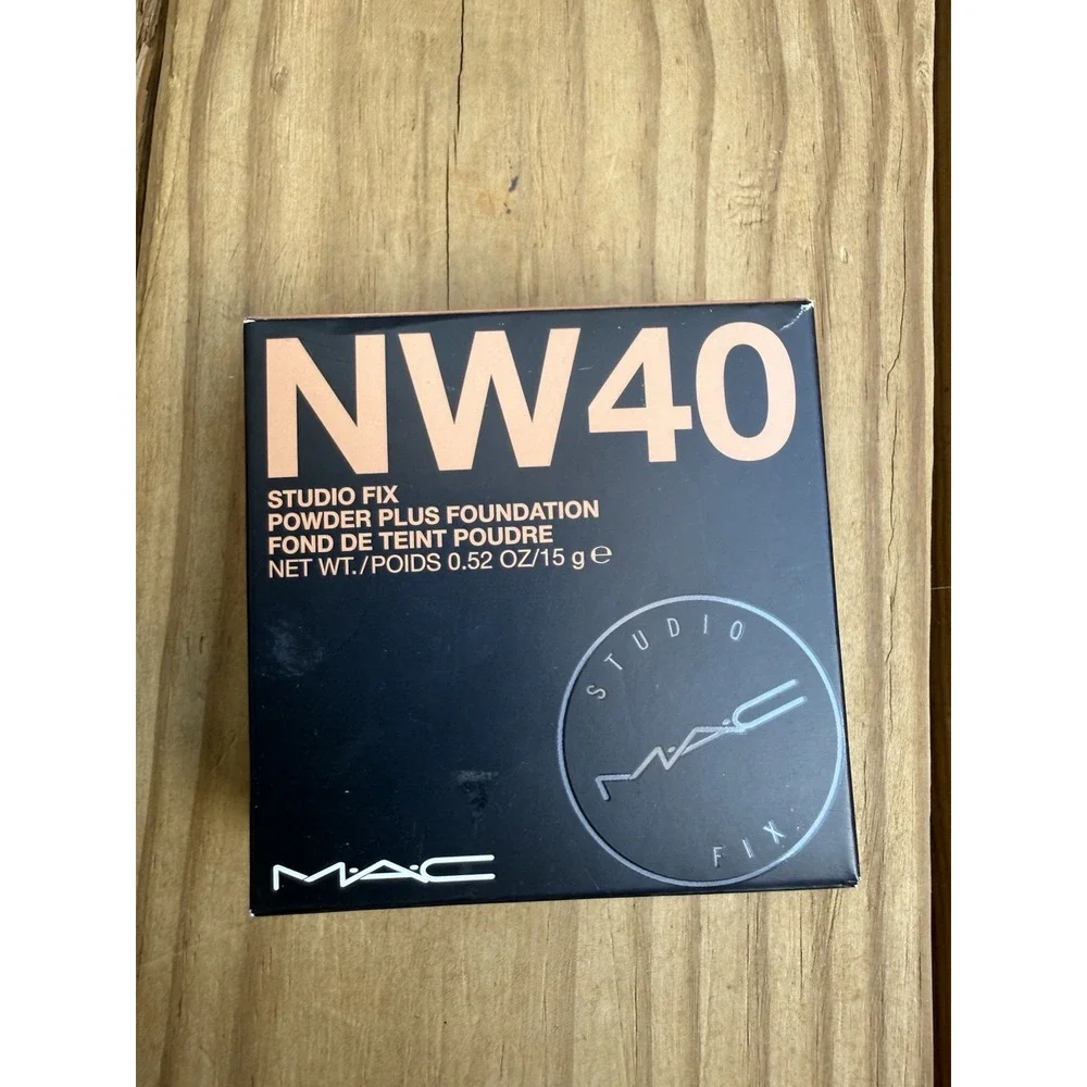 MAC Studio Fix Powder Plus Foundation, Original Formula NW40